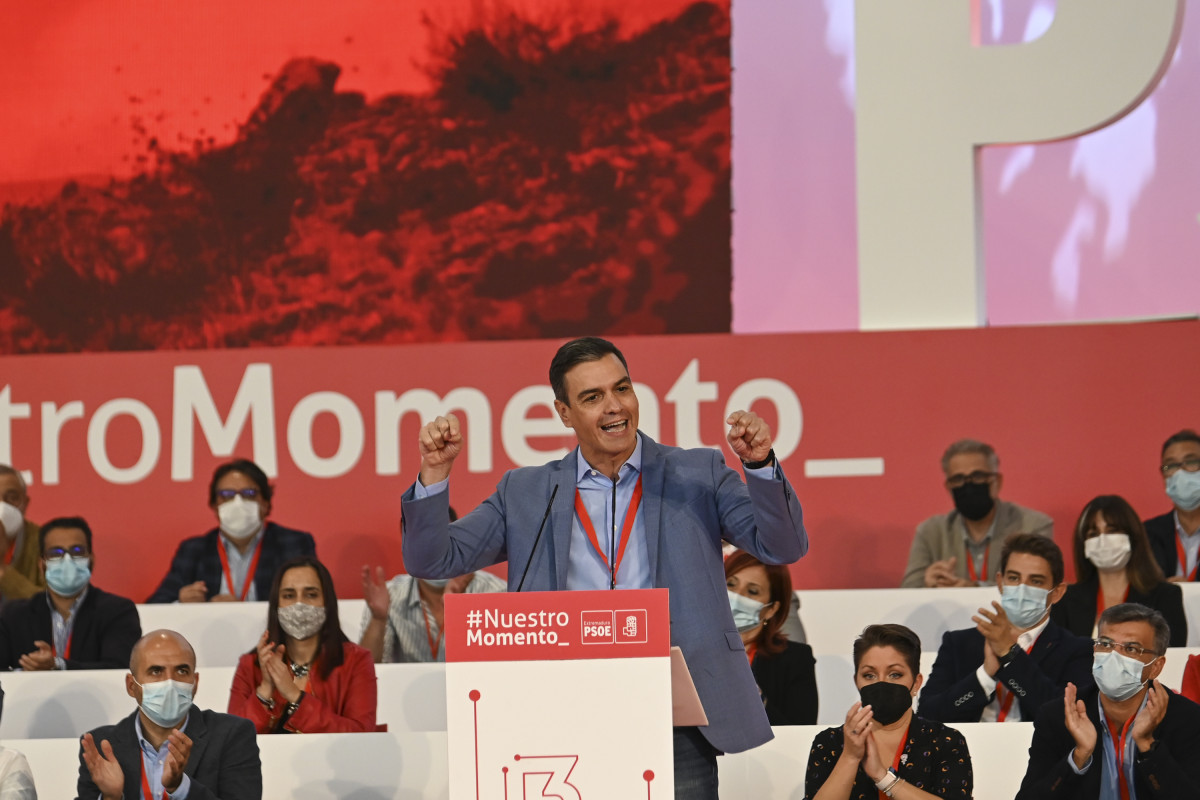El president de Govern, Pedro Sánchez, a la cloenda de l'13 Congrés Regional del PSOE d'Extremadura,