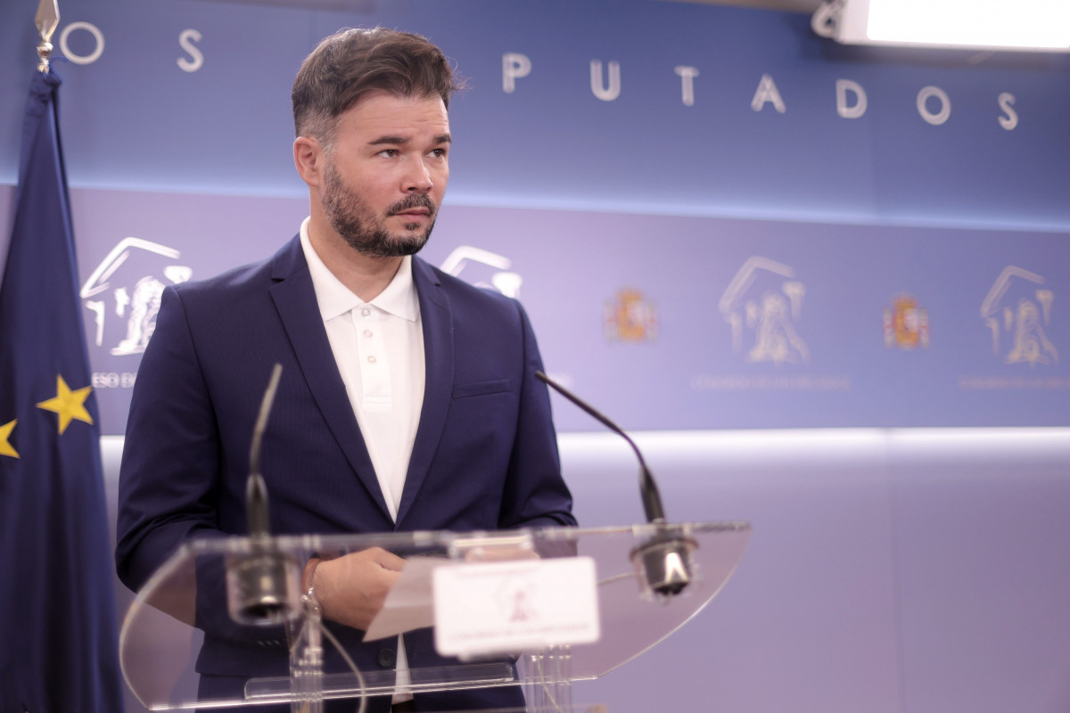 Arxiu - El portaveu parlamentari de l'ERC, Gabriel Rufián, ofereix una roda de premsa al Congrés