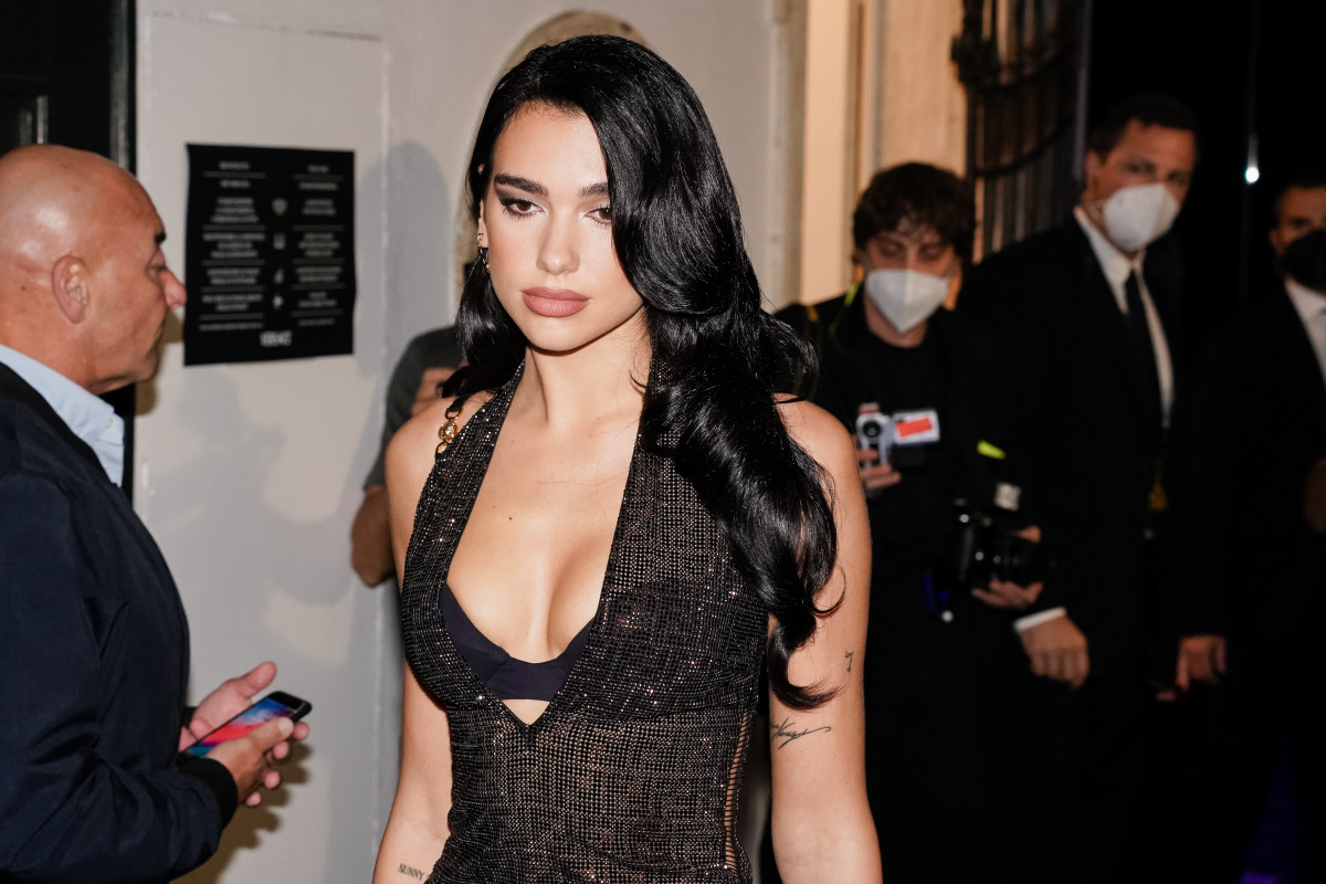 EuropaPress 3966642 26 september 2021 italy milan british singer dua lipa arrives at the launch