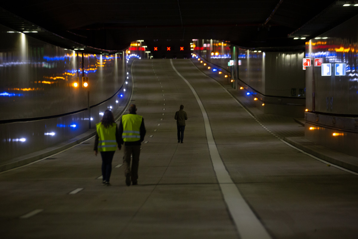 Interior del túnel de Glòries, a 3 de noviembre de 2021, en Barcelona, Catalunya (España). Tras seis años de perforación, este 6 de noviembre se producirá la apertura oficial de este túnel que cruzará la plaza de las Glòries de Barcelona en sentido Besòs.