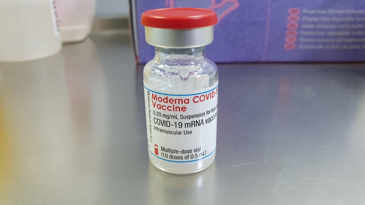 Arxiu - Dosi de la vacuna de Moderna.