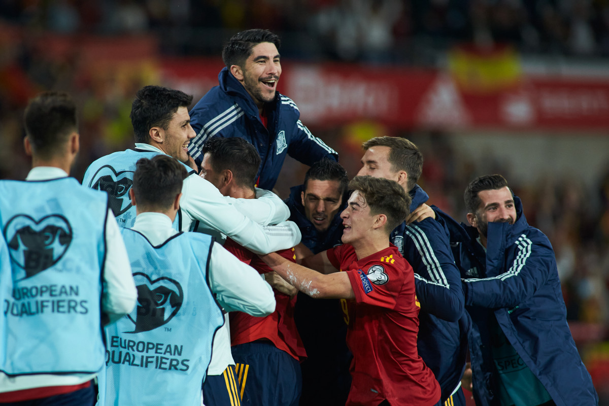 Els jugadors de la selecció espanyola celebren el gol de Morata a l'Espanya-Suècia