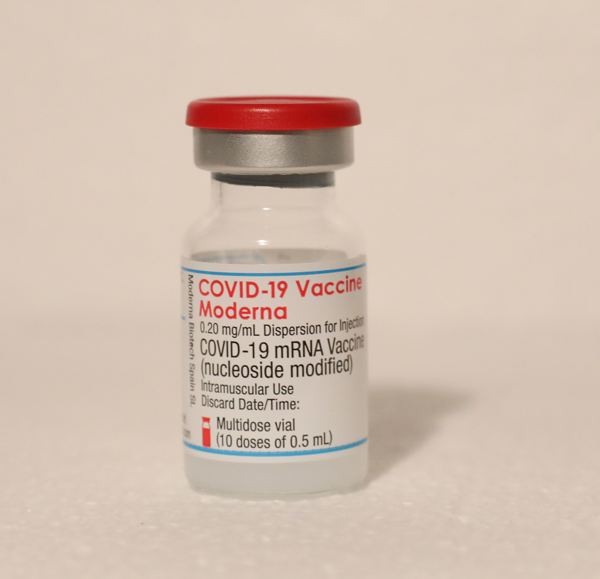 Arxiu - Un vial de la vacuna de Moderna contra el Covid-19