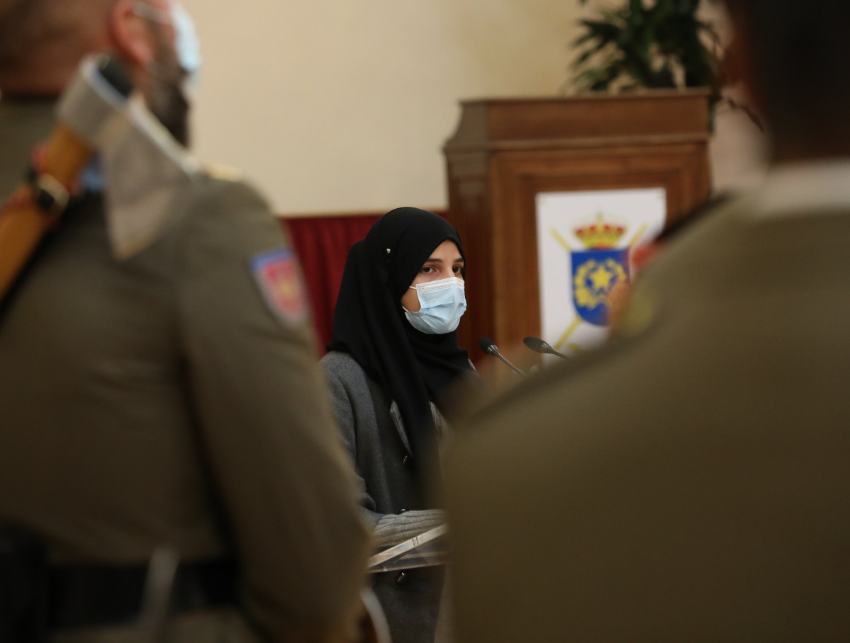 EuropaPress 4124686 samia afganeses vi espana junt família procedent afganistan intervé (1)