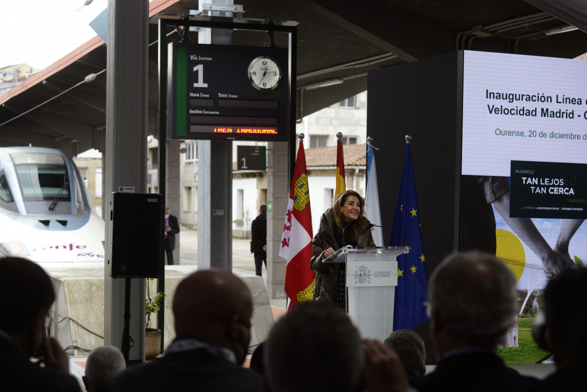 La ministra de Transportes, Movilidad y Agenda Urbana, Raquel Sánchez, interviene en el acto de inauguración de la línea de AVE Madrid-Galicia, en la Estación de A Gudiña-Porta, a 20 de diciembre de 2021, en A Gudiña, Ourense, Galicia, (España).