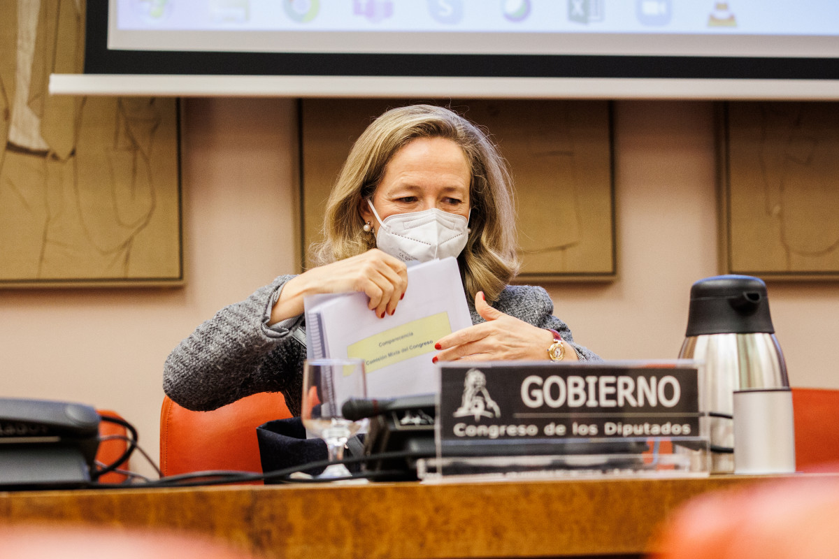 La vicepresidenta primera del Govern i ministra d'Afers Econòmics i Transformació Digital, Nadia Calviño, compareix a la Comissió Mixta per a la Unió Europea al Congrés dels Diputats
