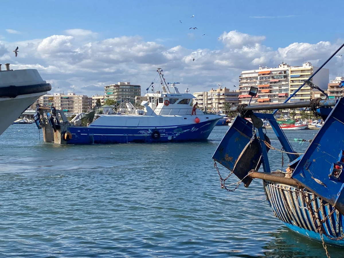 Vaixell pesquer d'arrossegament del Mediterrani