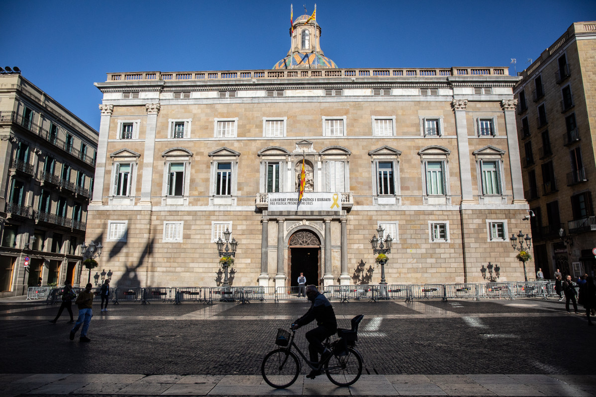 Arxiu - Plànol general de la façana de la Generalitat de Catalunya.