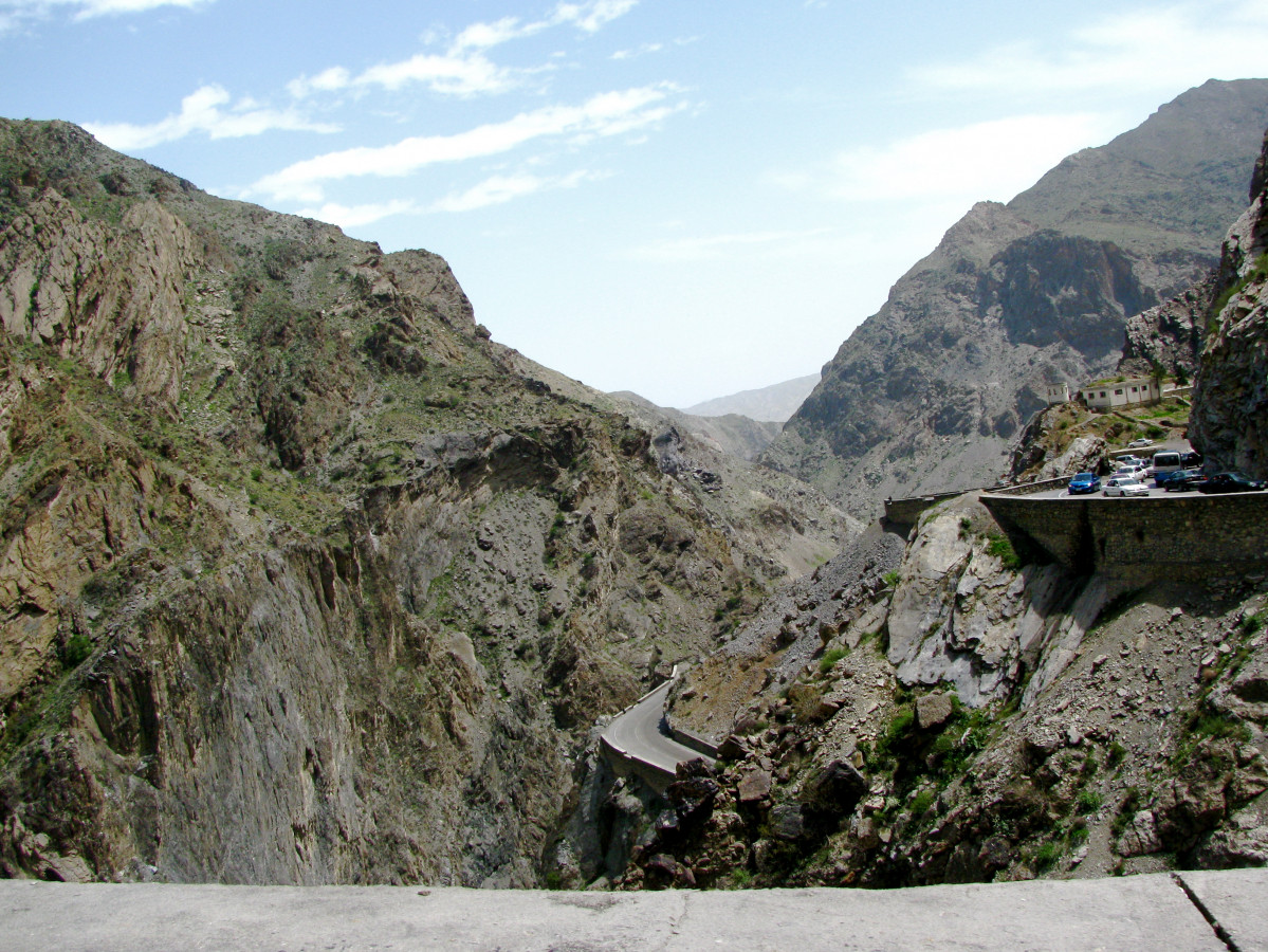 Road from Jalalabad to Kabul