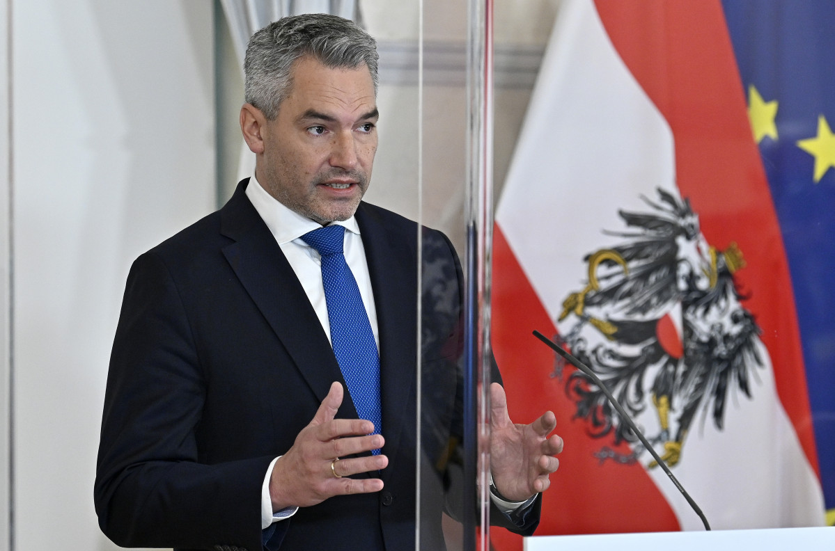 EuropaPress 4152404 18 december 2021 Austria vienna austrian chancellor karl nehammer speaks