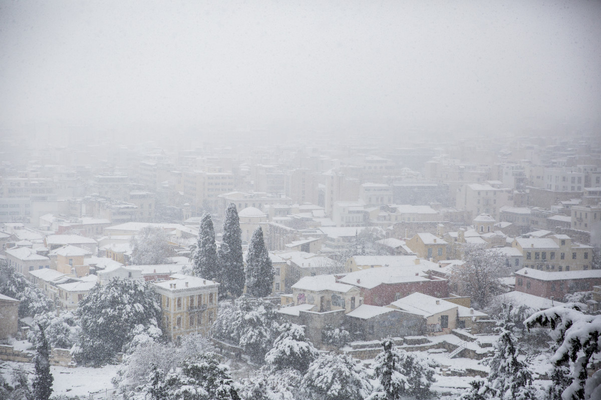 EuropaPress 3566082 16 february 2021 greece athens per veure snowstorm in athens photo
