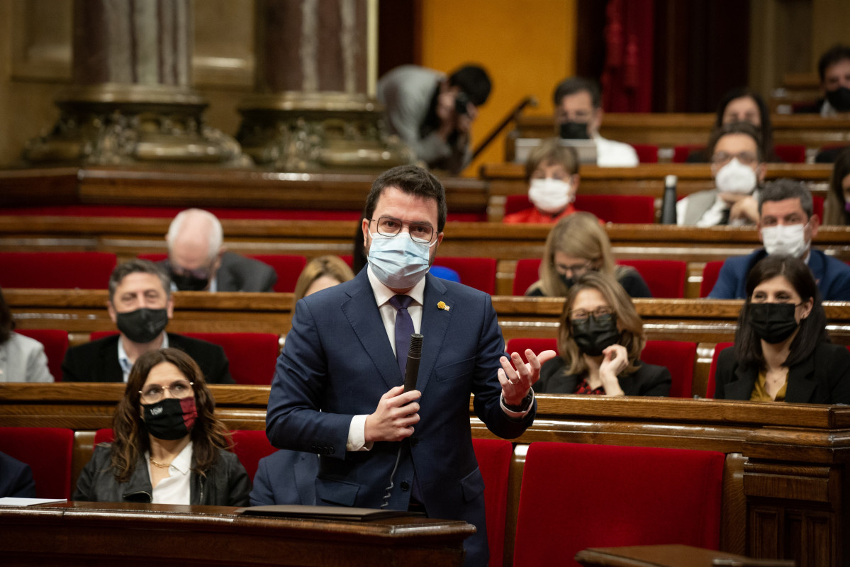El president de la Generalitat, Pere Aragonès, al ple del Parlament