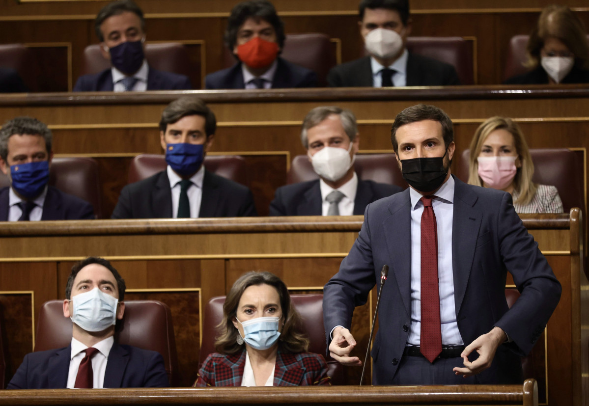 El líder del PP, Pablo Casado, intervé en una sessió plenària al Congrés dels Diputats, el 16 de febrer del 2022, a Madrid (Espanya).