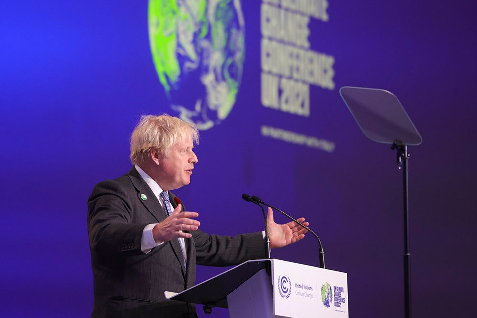 El primer ministre britànic, Boris Johnson, dóna la benvinguda als líders mundials a la COP26 i els urgeix que la cita marqui