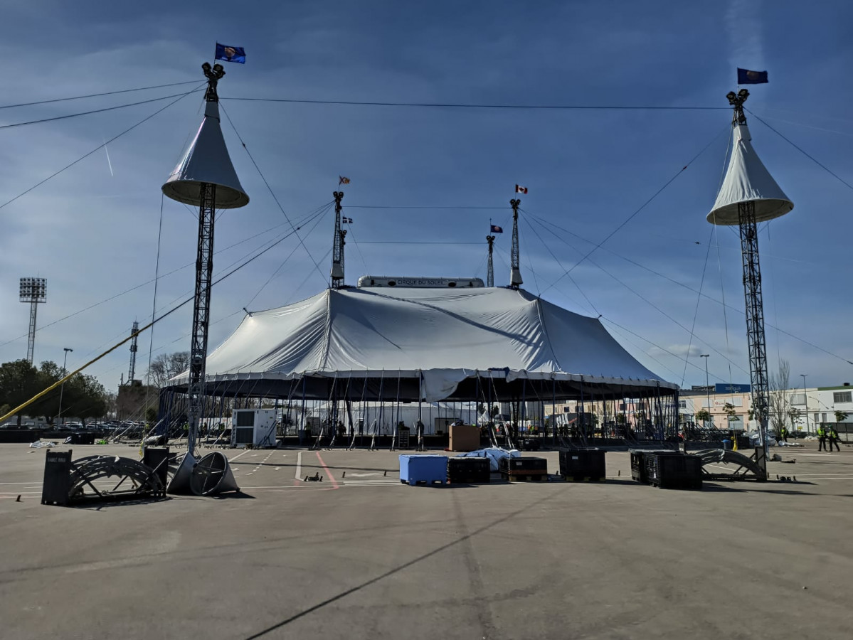 Cultura.El Cirque du Soleil amb els pivots laterals aixecats