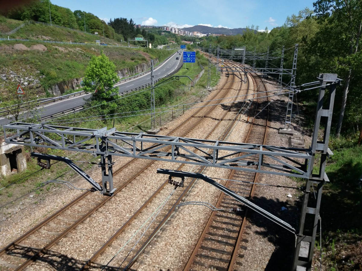Arxiu - Tren, Renfe, Feve, vies de tren, infraestructures, viatgers, transport