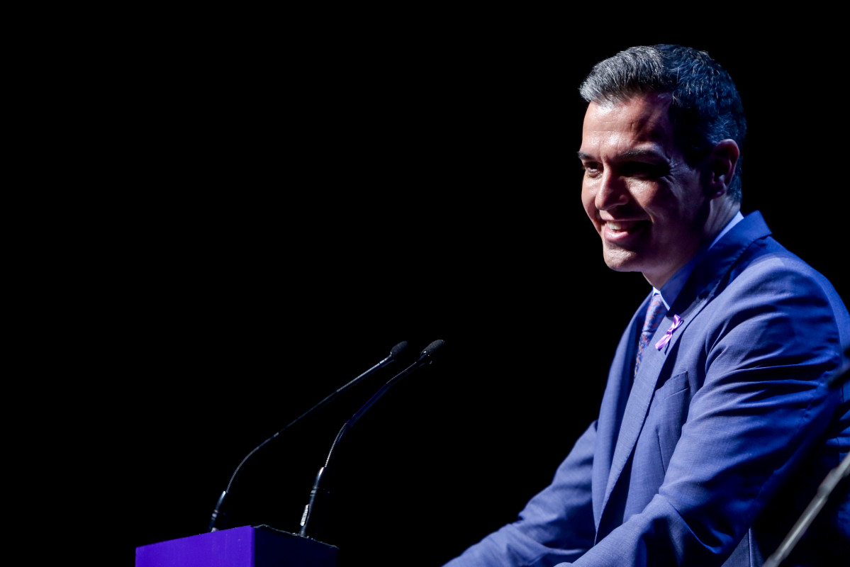 El president del Govern, Pedro Sánchez, intervé en l'acte institucional organitzat amb motiu del 8 de març, Dia Internacional de la Dona, al Cercle de Belles Arts de Madrid, el 7 de març de 2022, a Madrid (Espanya).