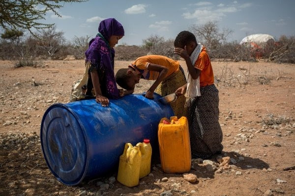 EuropaPress 4244267 recollida aigua somalia