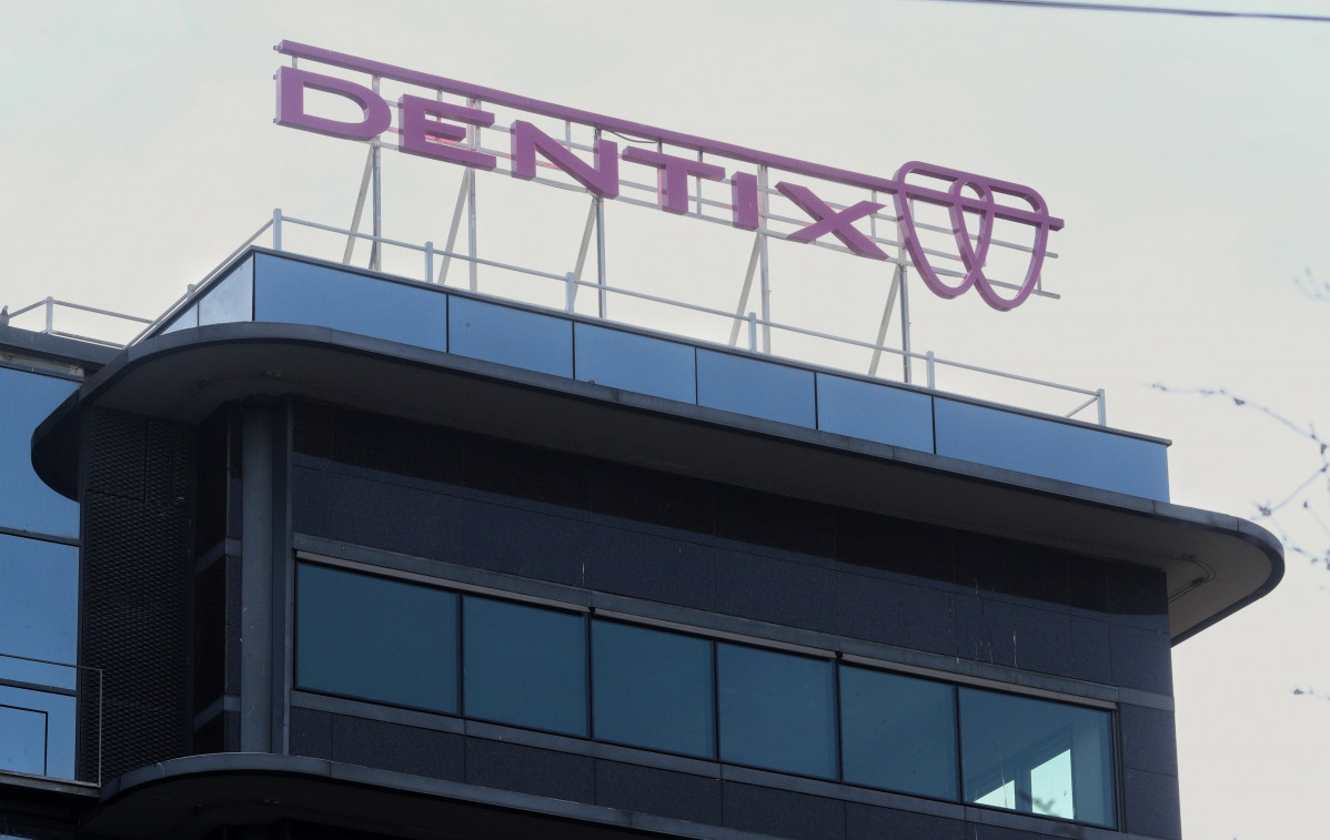 EuropaPress 3457671 logo dentix seu signatura salut dental situada carrer ribera loira madrid