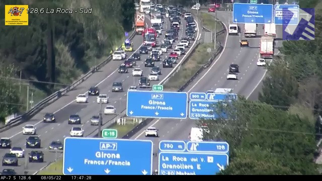 Retencions de fins a 15 quilòmetres en punts de l'AP-7 a les províncies de Barcelona i Tarragona