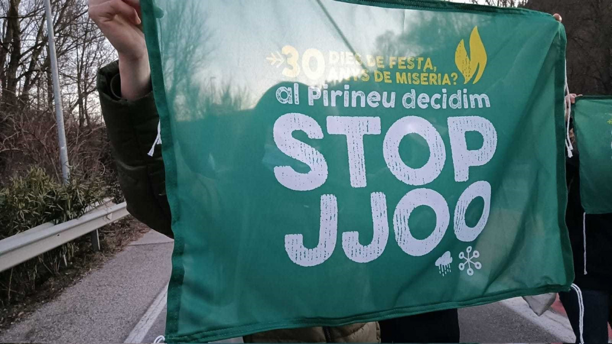 Pancarta de la manifestación en Puigcerdà organizada por la plataforma 'Stop Jocs Olímpics'