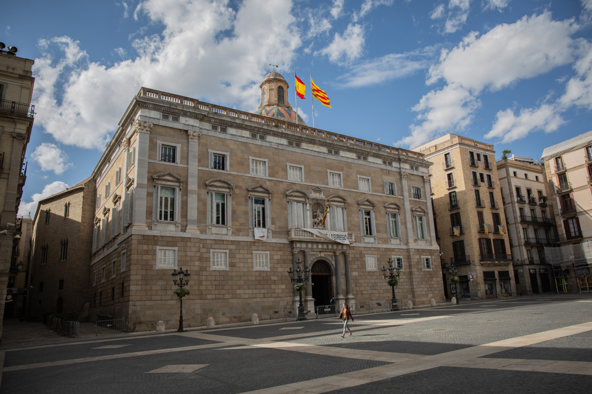 EuropaPress 3082859 façana palau generalitat mentre ciutat continua fase zero desescalada