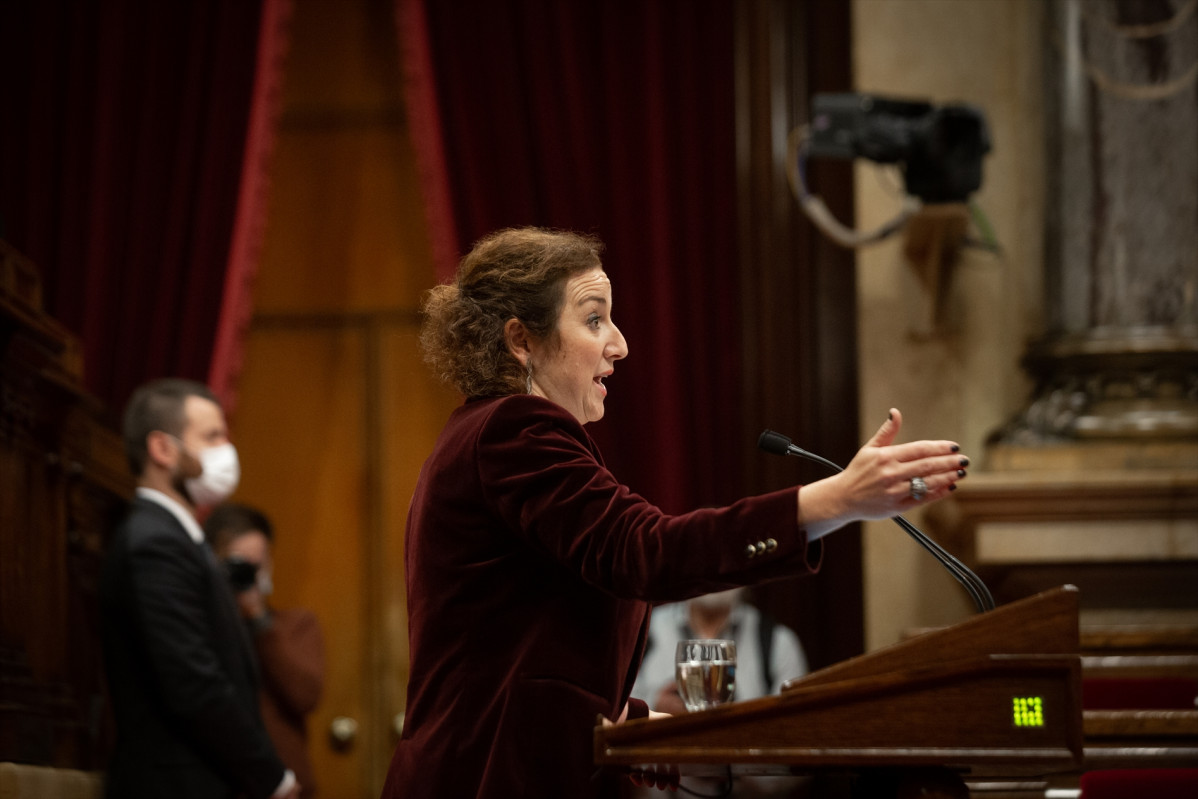 Arxiu - La portaveu del PSC al Parlament, Alícia Romero, al ple en una imatge d'arxiu.