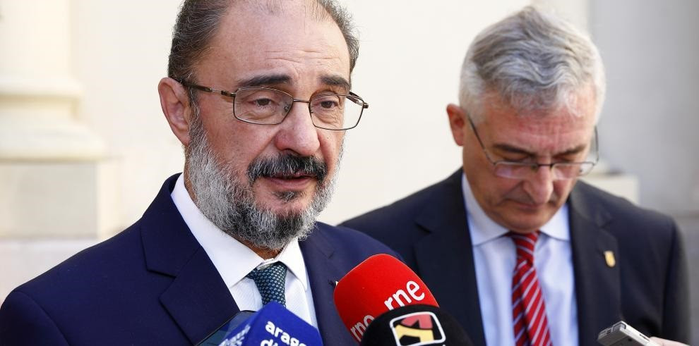 Javier Lambán, acompanyat pel conseller Joaquín Olona