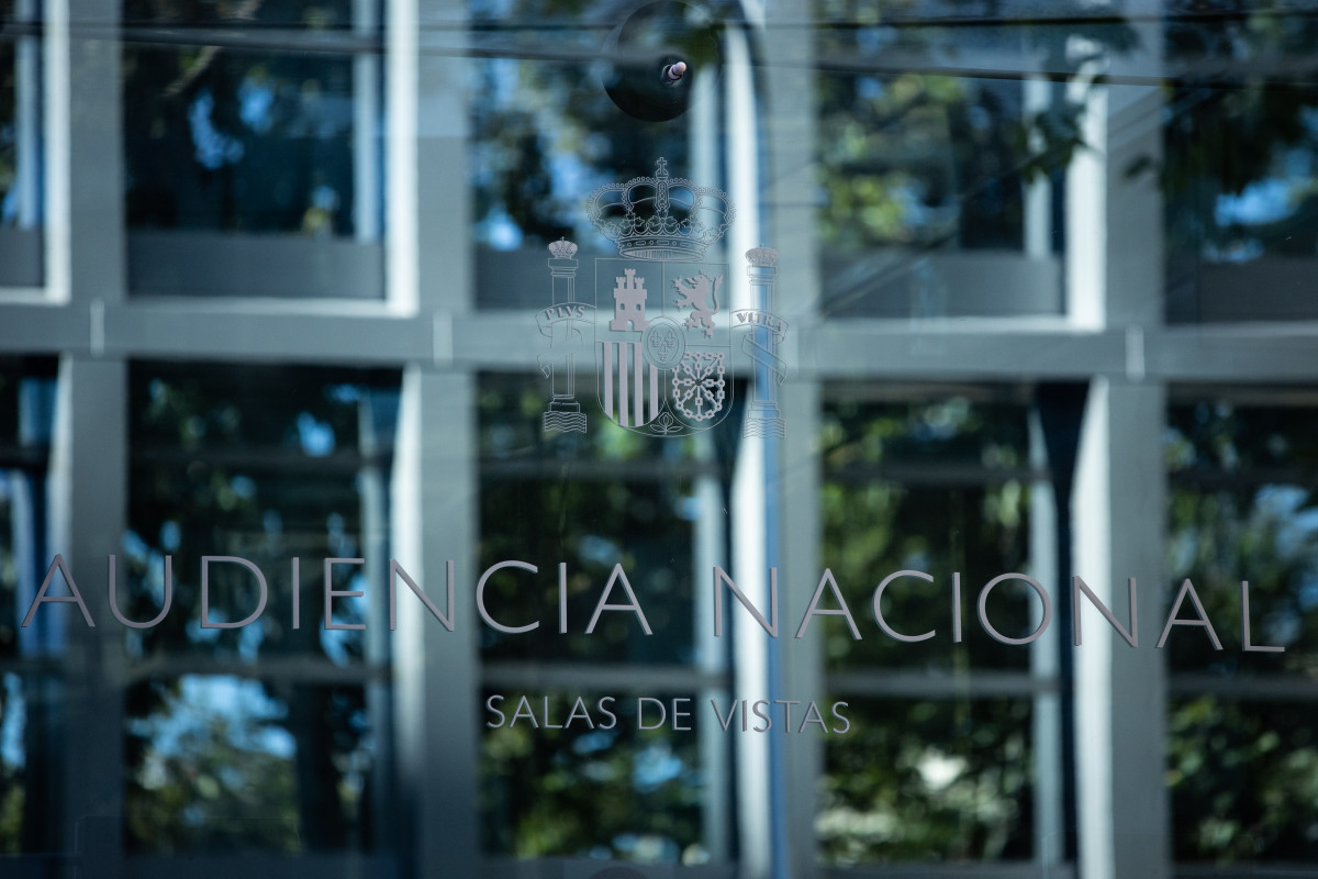 Arxiu - Entrada a l'Audiència Nacional en el moment en què dos membres de l'ens públic ICM han estat testimonis sobre el suposat finançament il·legal del PP madrileny a 'Púnica', el 7 d'octubre del 2021, a Madrid, (Espanya).