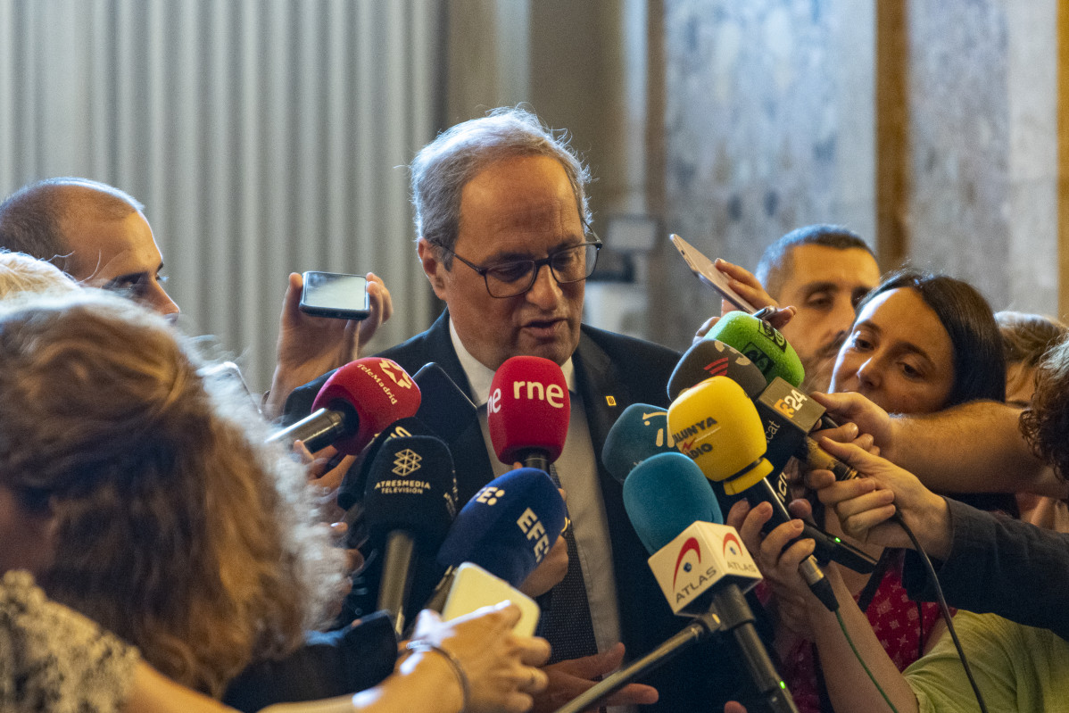 Imatge d'arxiu L'expresident de la Generalitat, Quim Torra, ofereix declaracions als mitjans, després d'acompanyar la presidenta del Parlament a la Mesa del Parlament, al Parlament, el 28 de juliol del 2022, a Barcelona, Catalunya (Espanya).