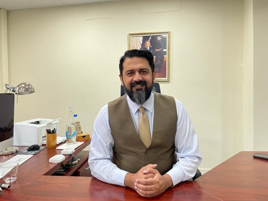 EuropaPress 4487815 consul pakistan barcelona mirza salman