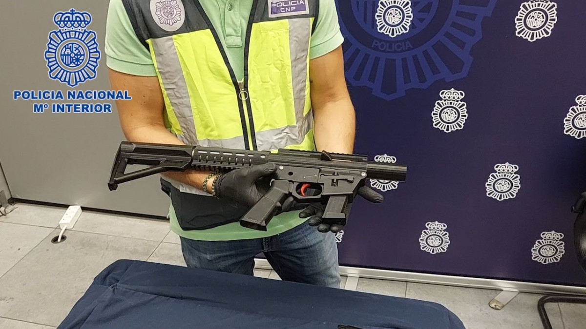 EuropaPress 4622869 nota premsa policia nacional intervé subfusell ar9 acoblat peces