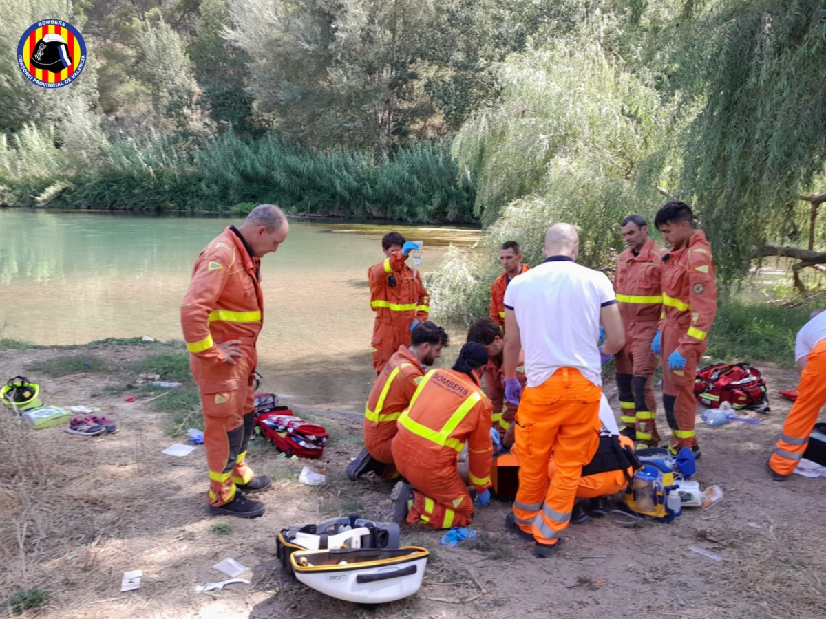 EuropaPress 4623144 serveis emergències zona presa on mort pare ofegat