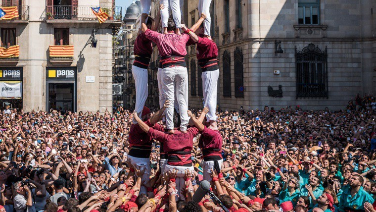 La Jove de Barcelona a l'actuació castellera de la Mercè.