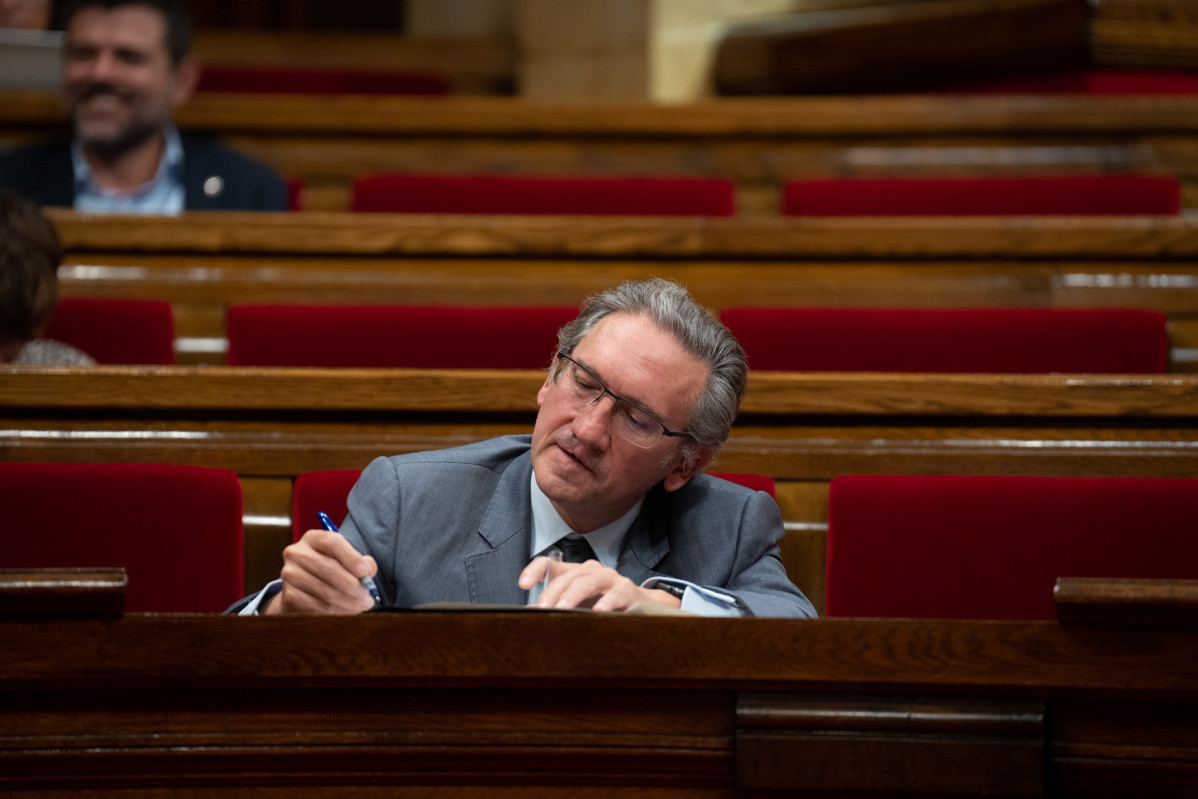 El conseller d'Economia i Hisenda de la Generalitat, Jaume Giró, durant una sessió plenària al Parlament de Catalunya, el 6 d'octubre del 2022, a Barcelona, Catalunya (Espanya). Durant el ple ha tingut lloc el debat de totalitat de la Proposta p