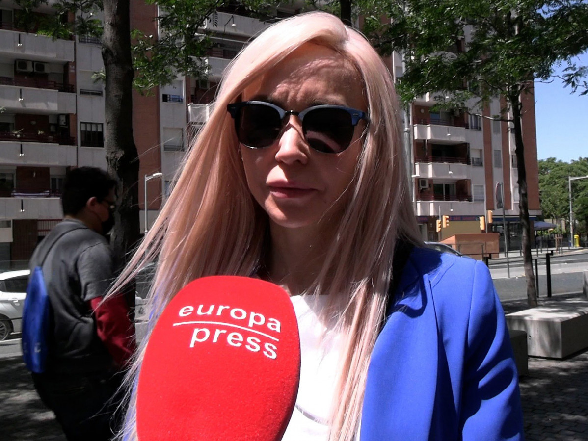 Arxiu - Ángela Dobrowolski.
