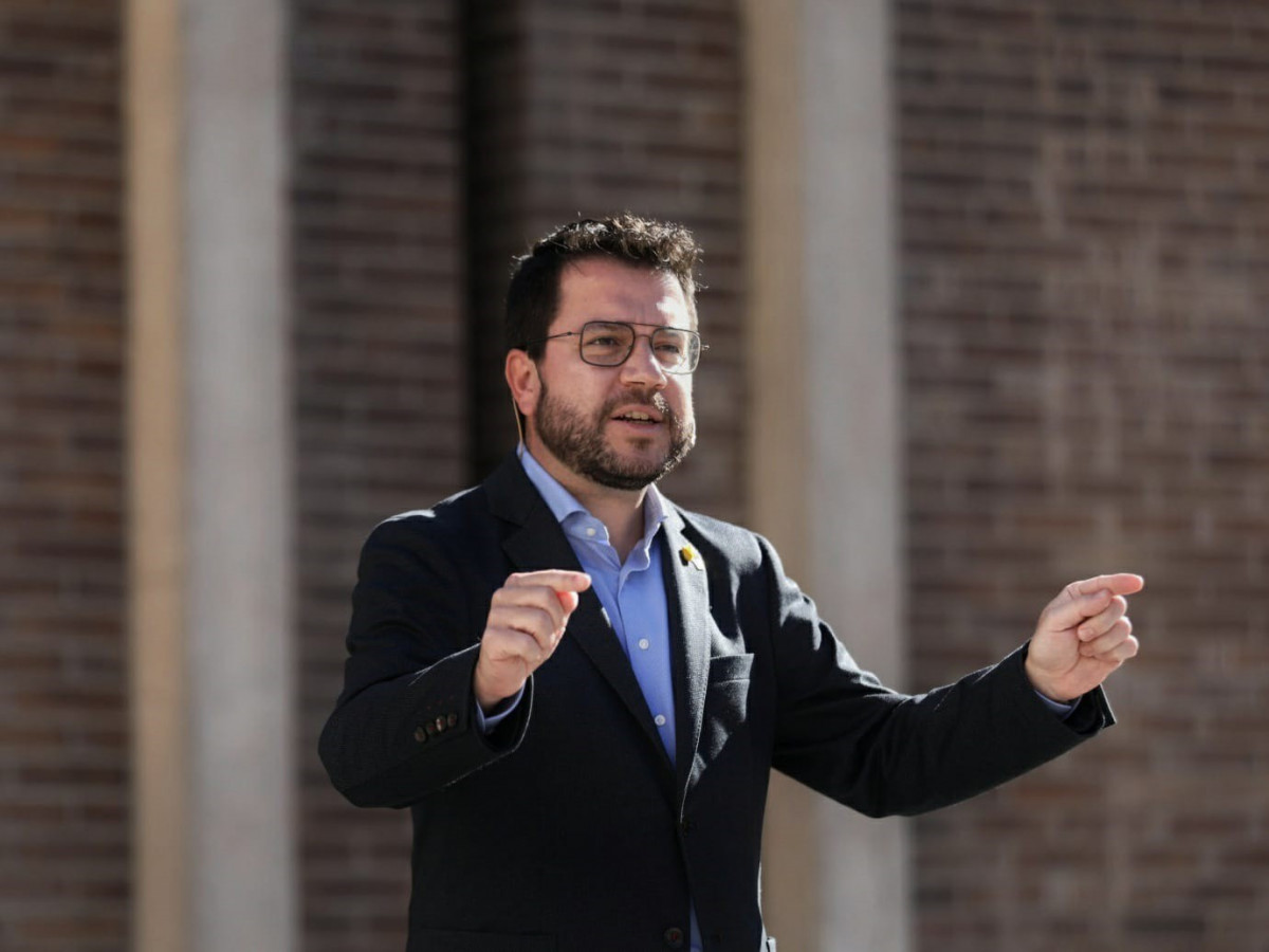 El president de la Generalitat, Pere Aragonès, a l'acte de presentació d'Ona Martínez com a candidata a l'Alcaldia de Terrassa (Barcelona)