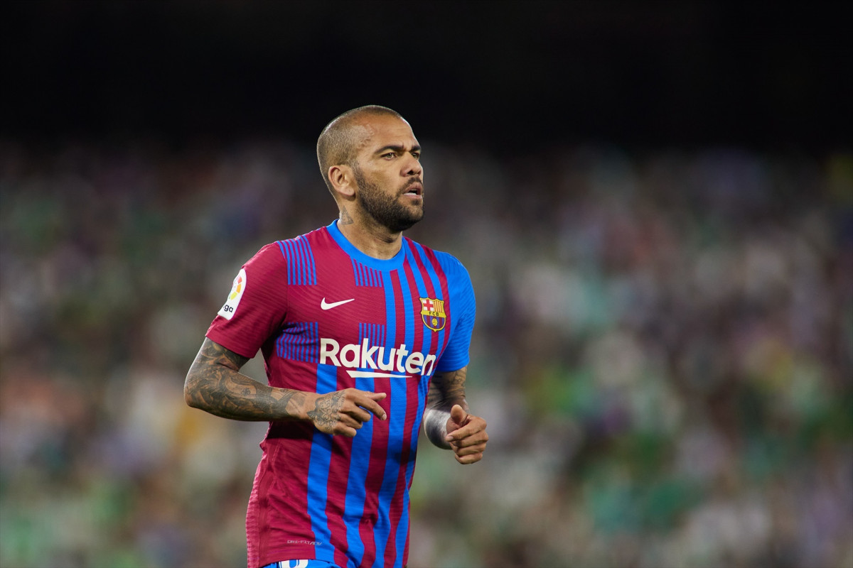 EuropaPress 4436436 dani alves of fc barcelona looks on during the spanish league lliga