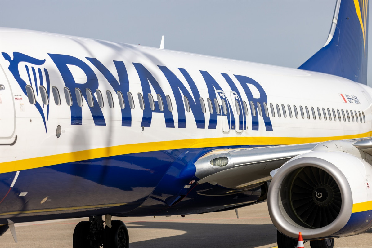 EuropaPress 4955363 filed 12 april 2022 bavaria nuremberg ryanair plane stands on the apron at
