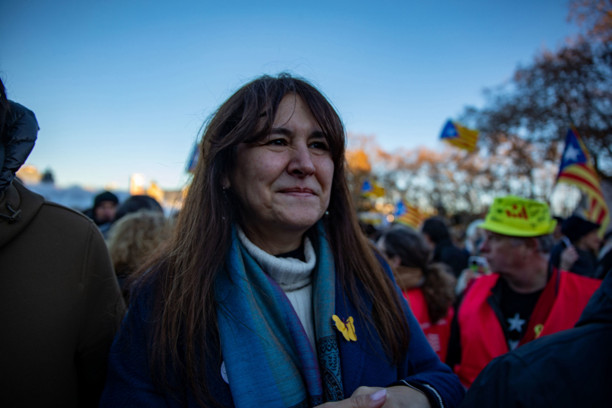 La presidenta de Junts, Laura Borràs, durant la manifestació 'Aquí no s'ha acabat res' contra la Cimera Hispano-Francesa, a 19 de gener de 2023, a Barcelona