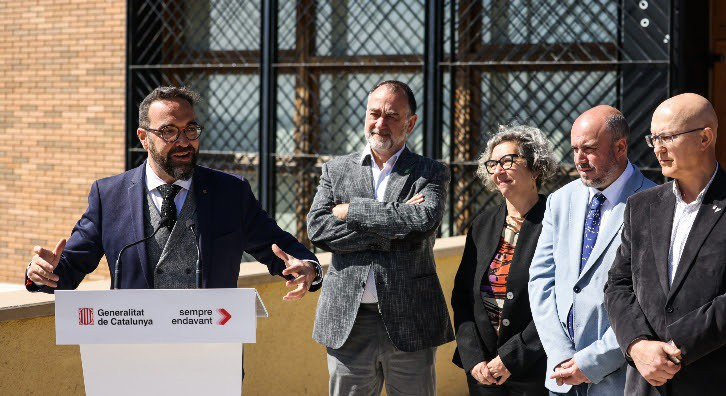 El conseller de Territori, Juli Fernández, durant la inauguració de la nova temporada del Parc Astronòmic del Montsec (Lleida) i les millores a l'equipament