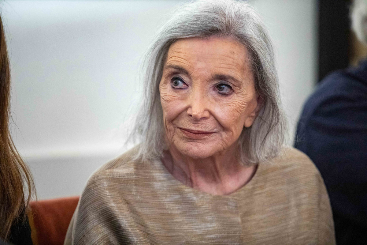 L'actriu Núria Espert durant la presentació de l'obra 'L'illa de l'aire', al Teatre Romea, el 23 de març de 2023, a Barcelona