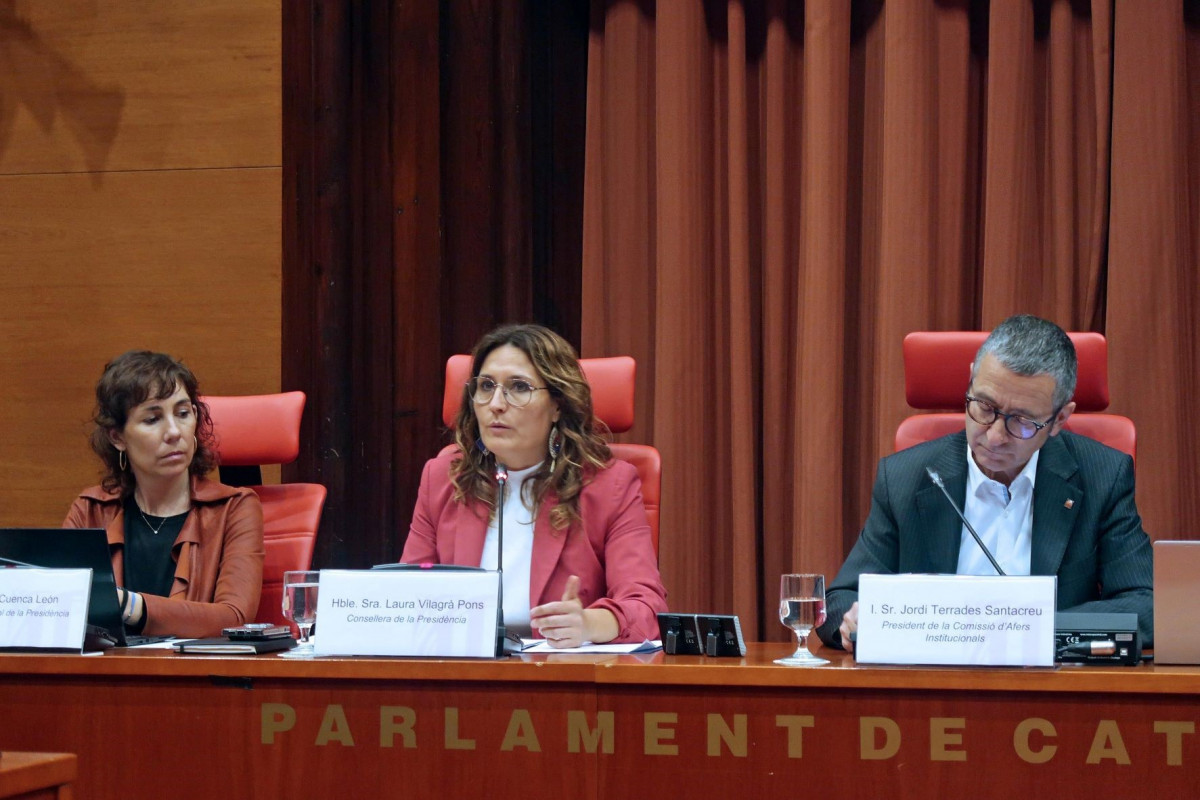 La consellera de Presidència de la Generalitat, Laura Vilagrà, a la Comissió d'Afers Institucionals del Parlament