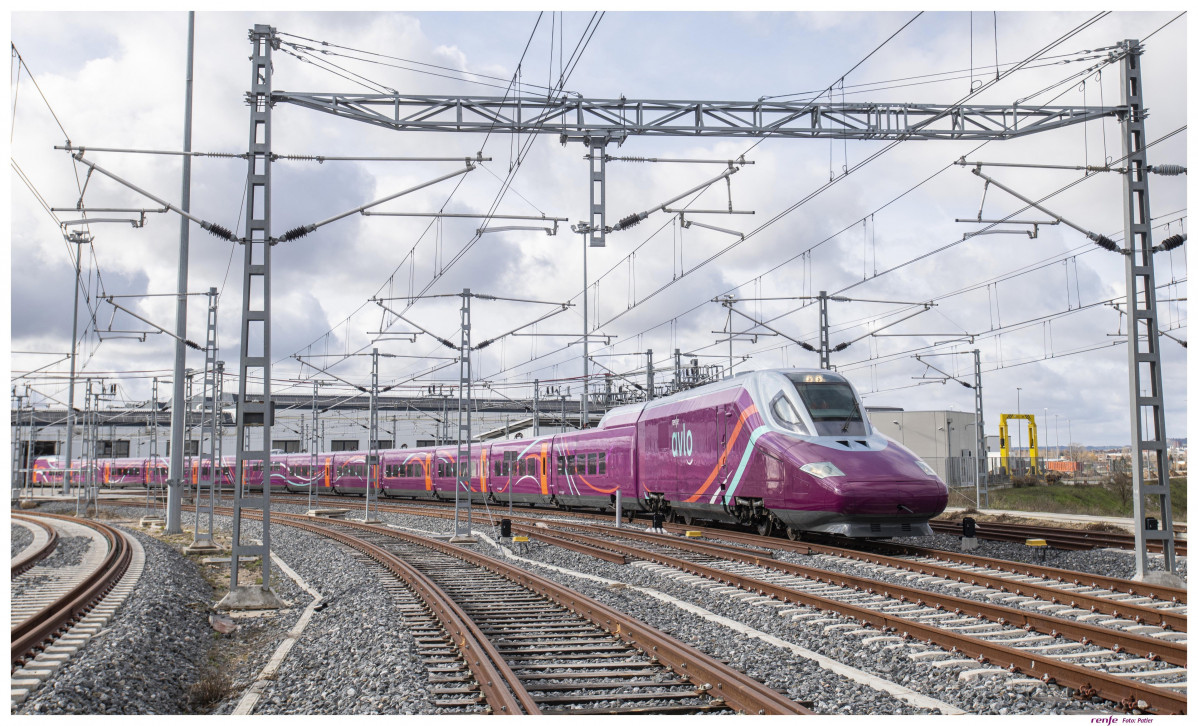 Arxiu - Tren AVE 'low cost' de Renfe AVLO