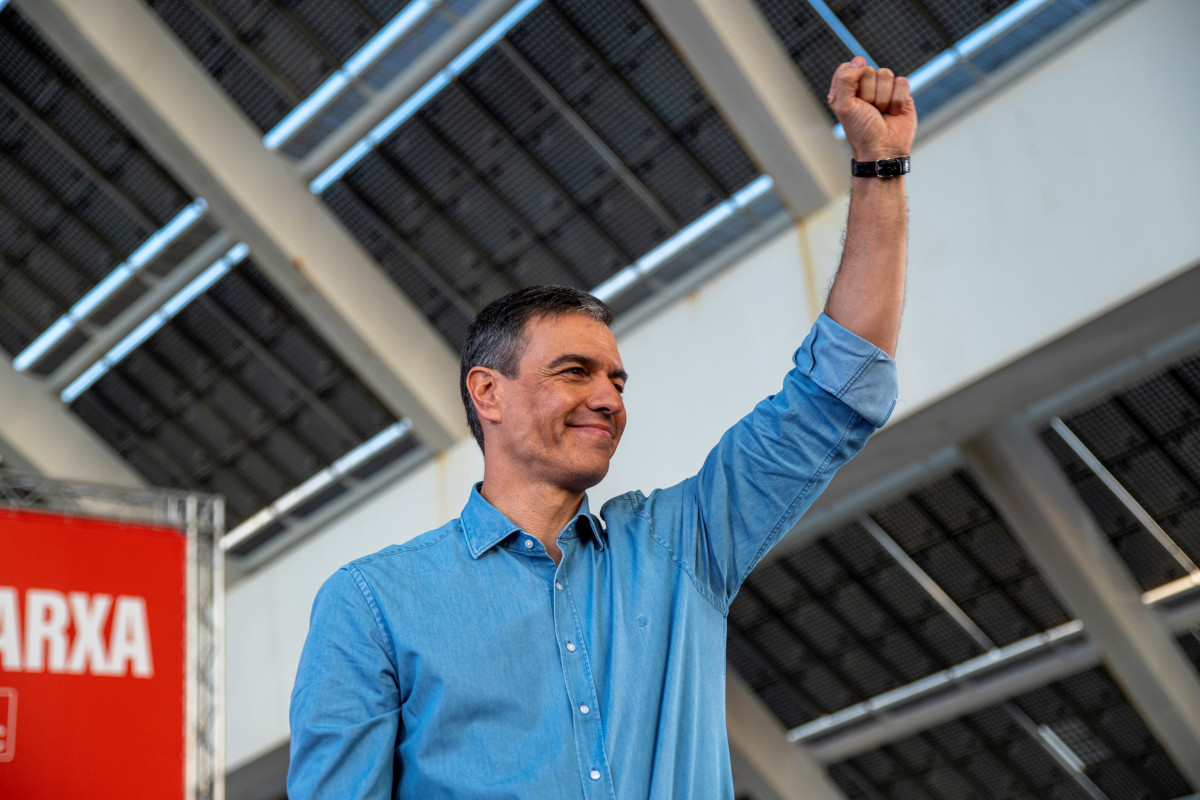 El president del Govern i secretari general del PSOE, Pedro Sánchez, durant un acte de precampanya del PSC, a la Placa Fotovoltaica del Fòrum, el 4 de maig del 2023, a Barcelona, Catalunya (Esp