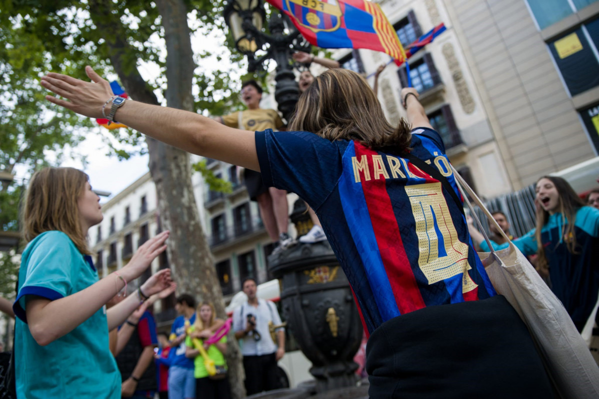 Aficionats del FC Barcelona Femení a Canaletes
