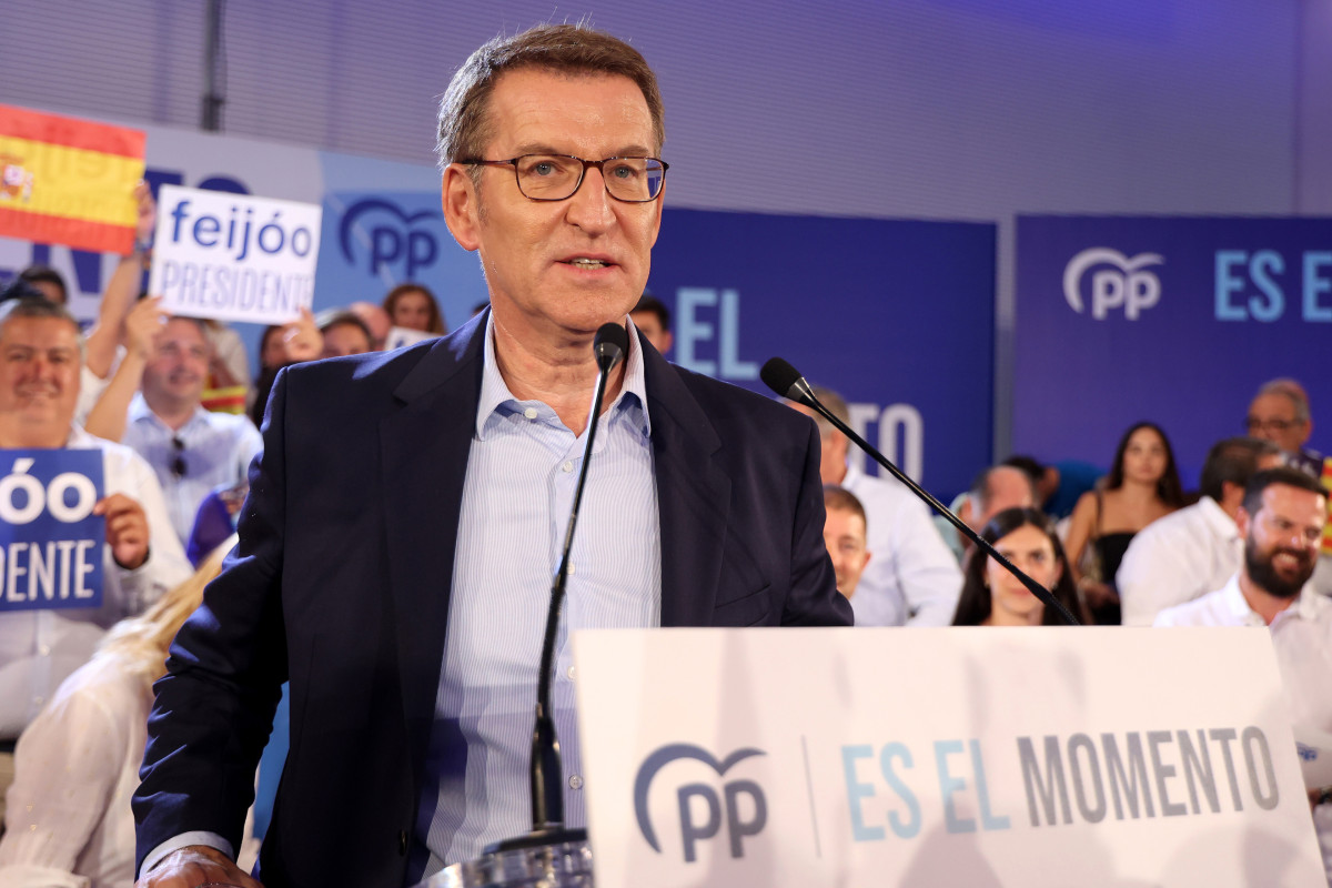 El líder del Partit Popular, Alberto Núñez Feijóo durant un acte de campanya del PP, el 18 de juliol de 2023, a Palma de Mallorca, Mallorca, Balears (Espanya). El PP va guanyar a les Illes Balears a les passades eleccions del 28M amb 25 escons davant dels