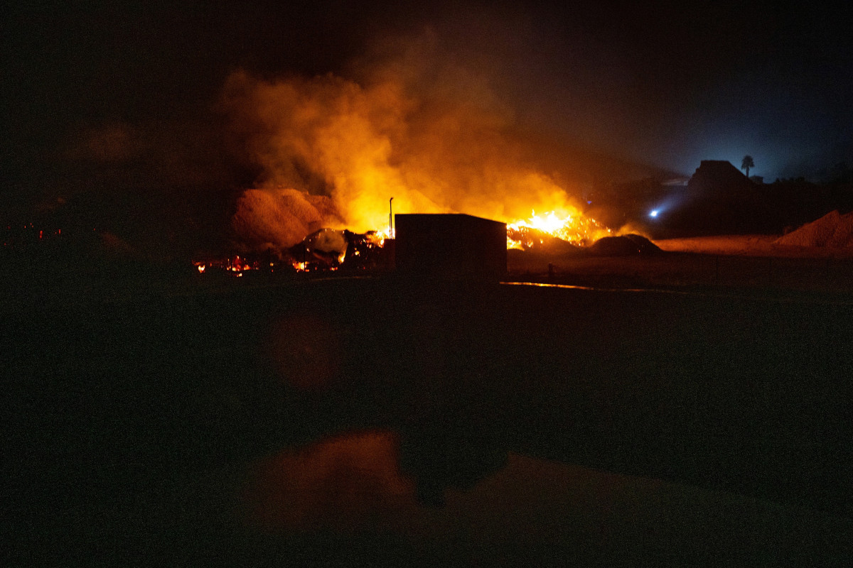 Incendi que afecta Saint-André-de-Sorède i poblacions properes del sud de França al costat de la frontera amb Espanya, al Departament de Pyrénées-Orientales, el 15 d'agost de 2023, l'endemà de declarar-se el foc.