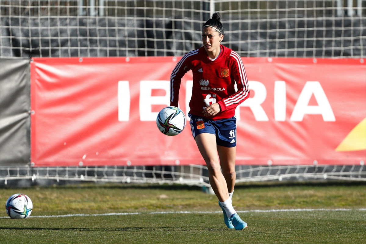 EuropaPress 4254024 jenni bonic in action during the women football team of spain training