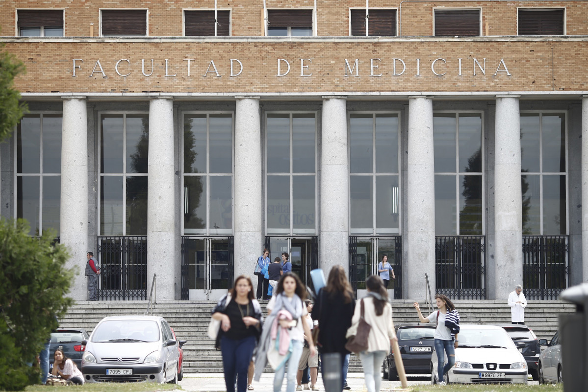 Arxiu - Universitat, alumnes, estudiants, estudis, matrícula, universitaris, classes, Facultat de Medicina de la Universitat Complutense.